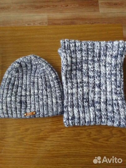 Шапочка+ шарф- снуд, комплект утепленный, новый