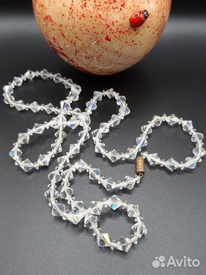 Бусы, бисер, броши, скань. Украшения женские