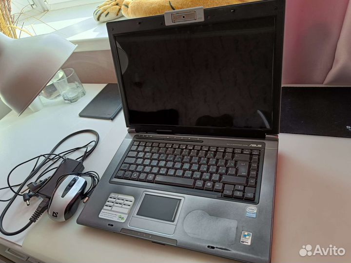 Ноутбук asus