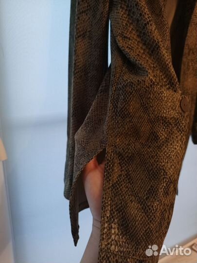 Пиджак змеиный принт р. 50-52