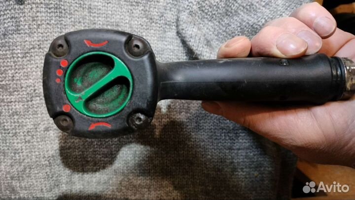 Пневмогайковерт ударный