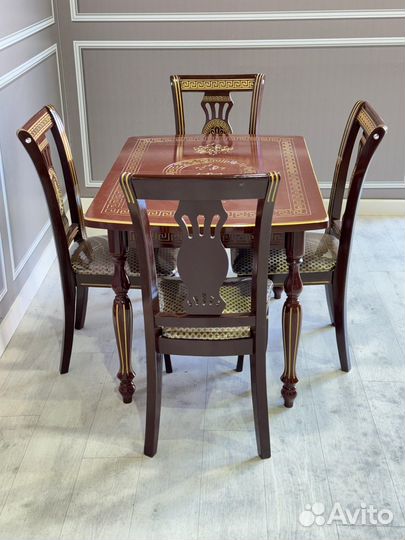 Столы и стулья