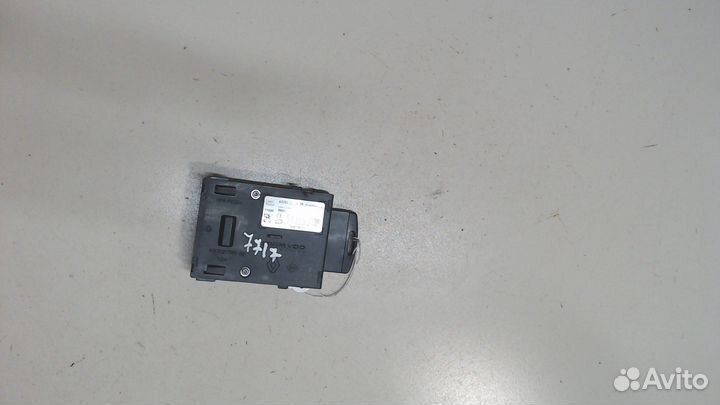 Замок зажигания Renault Fluence, 2011