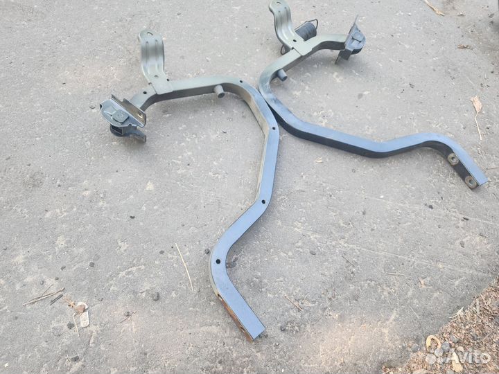 Петли двери крышки багажника рено логан 1