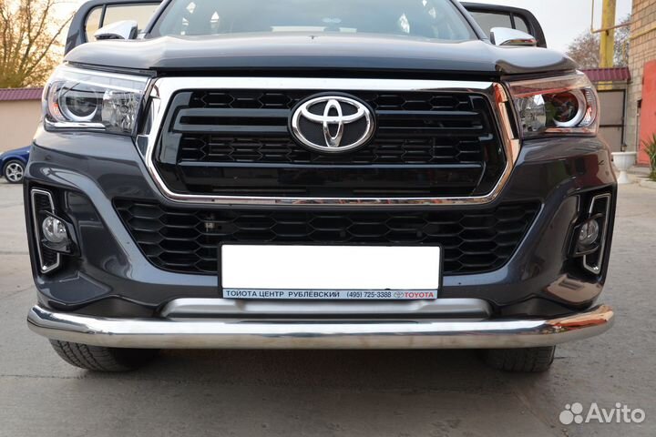 Защита переднего бампера Toyota Hilux Black Onyx