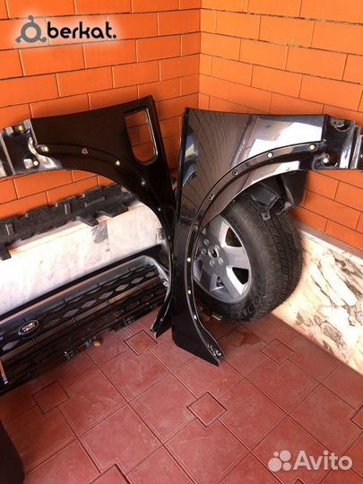 Переднее крыло на Ланд Ровер Дискавери 3