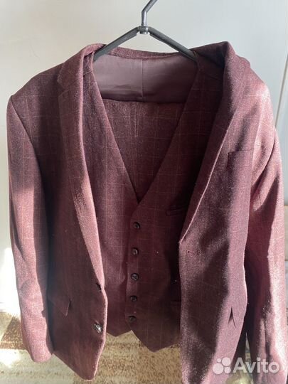 Продам костюм классика одел один раз