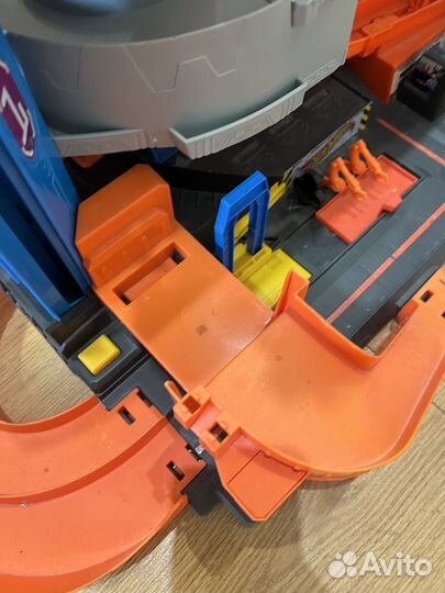 Гоночный трек hot wheels