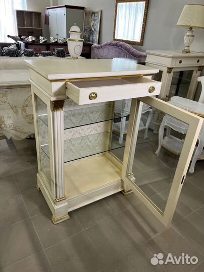 Витрина Angelo Cappellini Италия