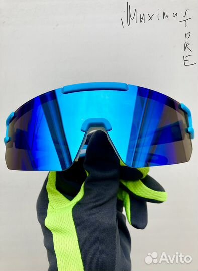 Спортивные очки солнцезащитные голубые