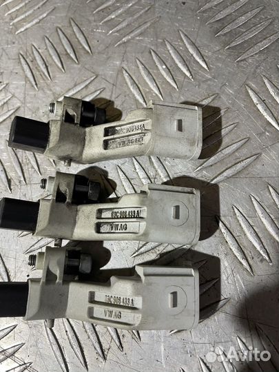 Датчик положения коленвала Skoda Fabia 2007-2015