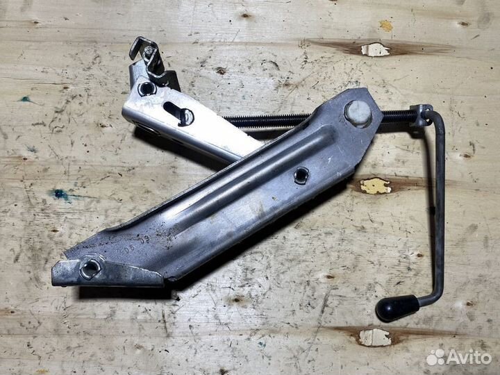 Домкрат штатный Audi A4 B5 Арт. 77470