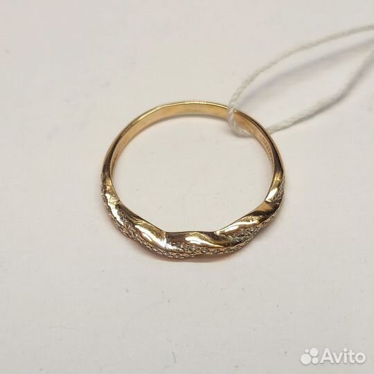 Золотое кольцо 585 пробы фианиты 17р. 1,27