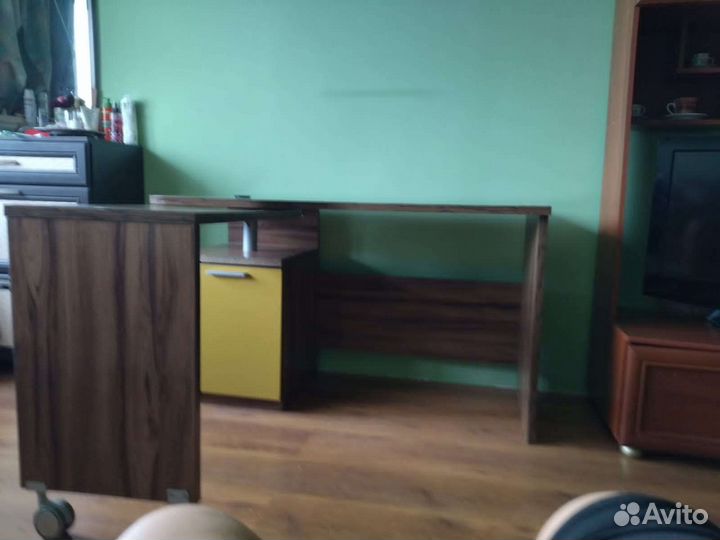 Письменный стол