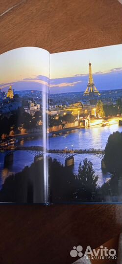 Книга очень красочная,хорошая бумага