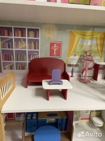 Домик кукольный