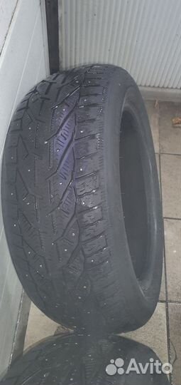 Tigar Ice 215/55 R17
