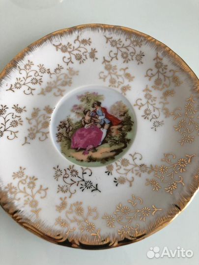 Фарфоровый чайный сервиз 