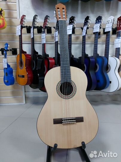 Гитара классическая yamaha C40