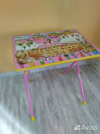 Детский столик