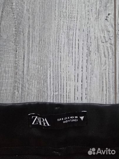 Кожаные шорты zara