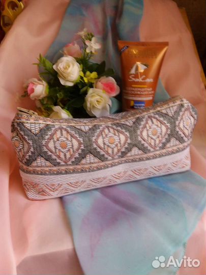 Гобеленовая новая косметичка,про-во Россия