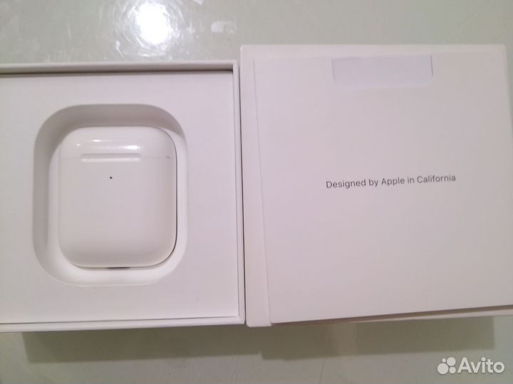Apple airpods 2 white