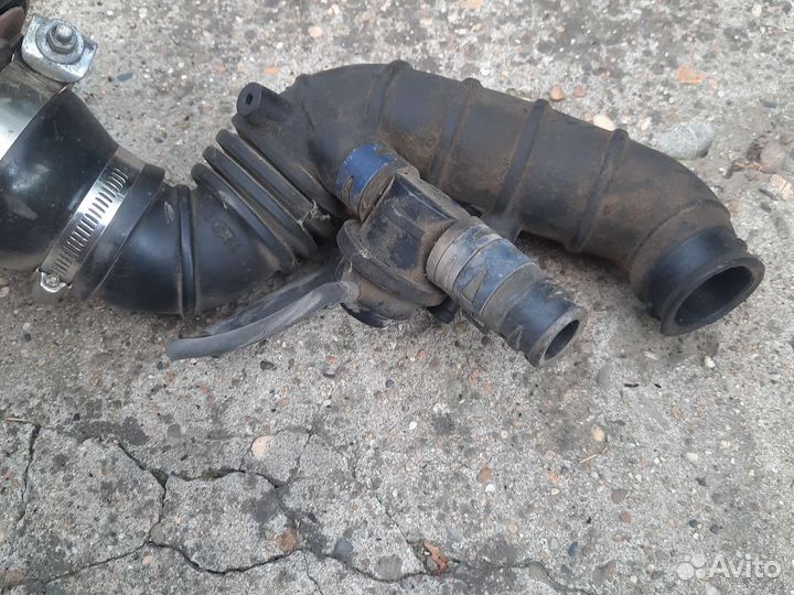 Патрубок воздушного фильтра,daihatsu yrv