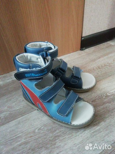 Ортопедические сандали