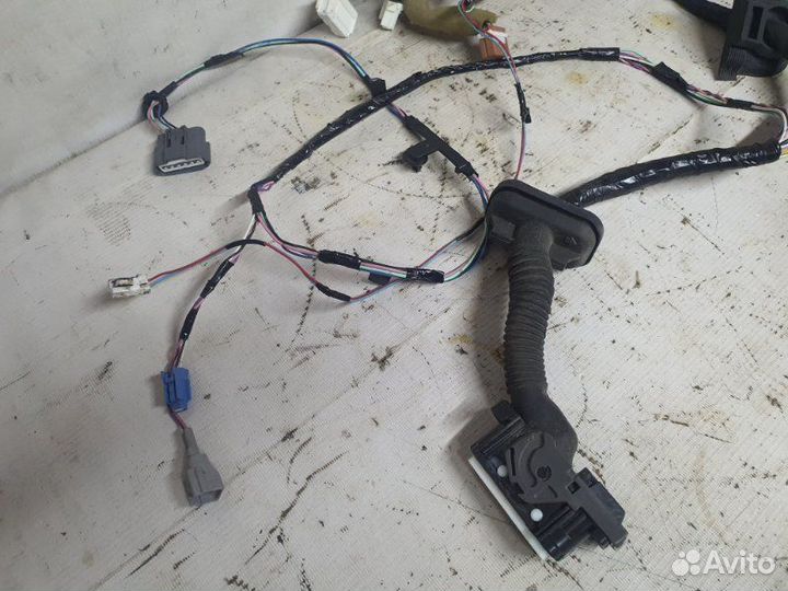 Жгут (коса) проводов двери передний правый Nissan