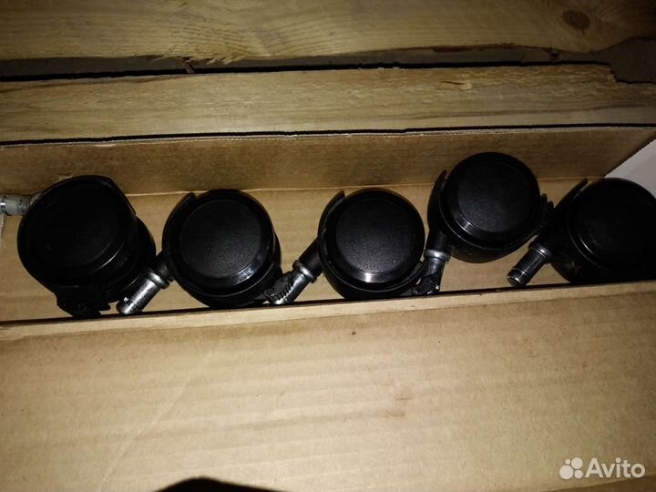 Колеса для кресла (паркет/ламинат)