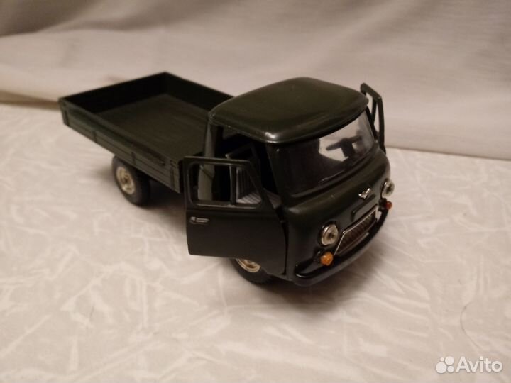 УАЗ бортовой. 1к43