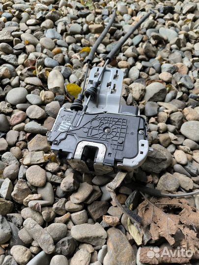 Hyundai sonata 2013 замок двери передний правый