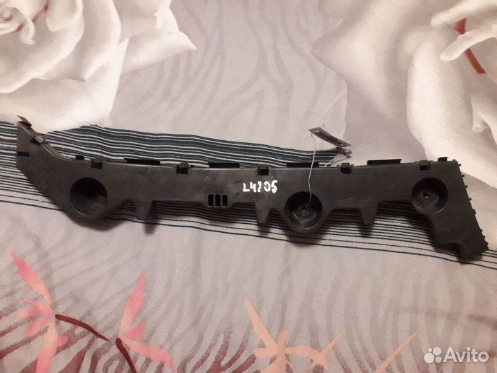 Кронштеин заднего бампера мазда 6GH