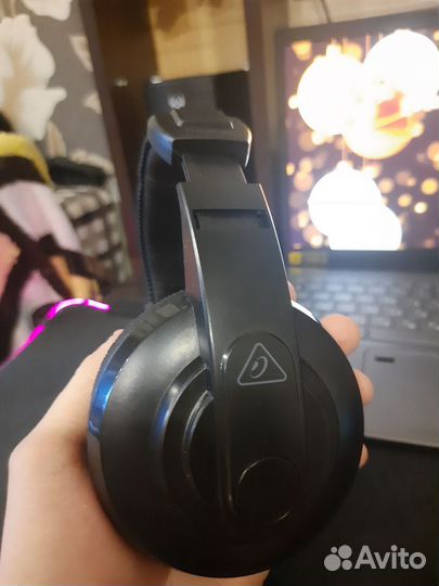 Наушники Behringer