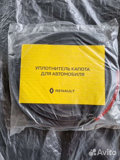 Уплотнитель капота Renault duster 2