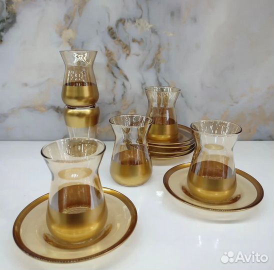 Армуды с блюдцами