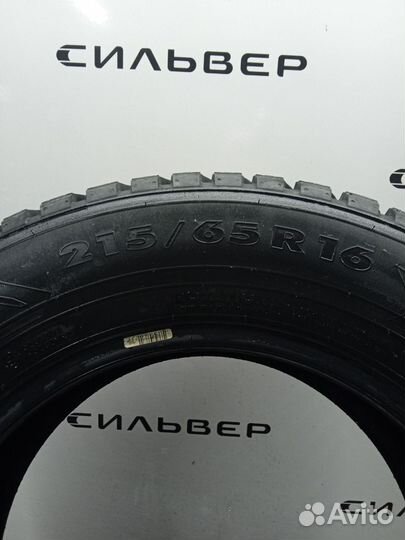 Nokian Tyres Nordman 8 SUV 215/65 R16