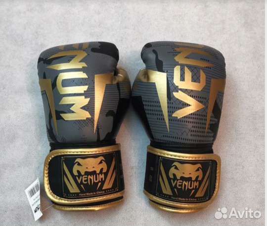 Боксерские перчатки Venum