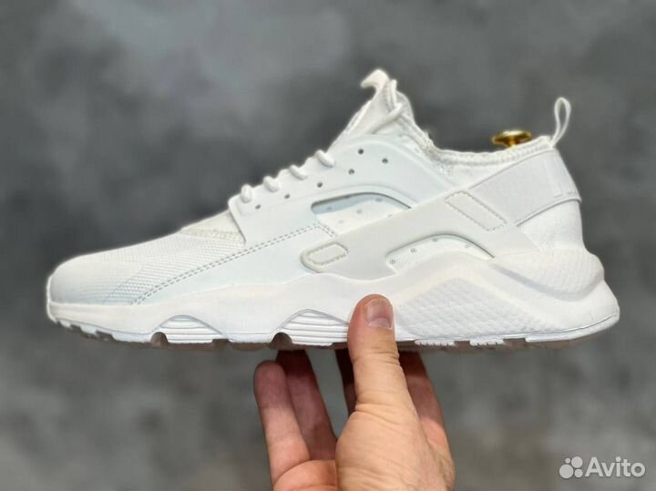 Nike air Huarache белые разм. 42