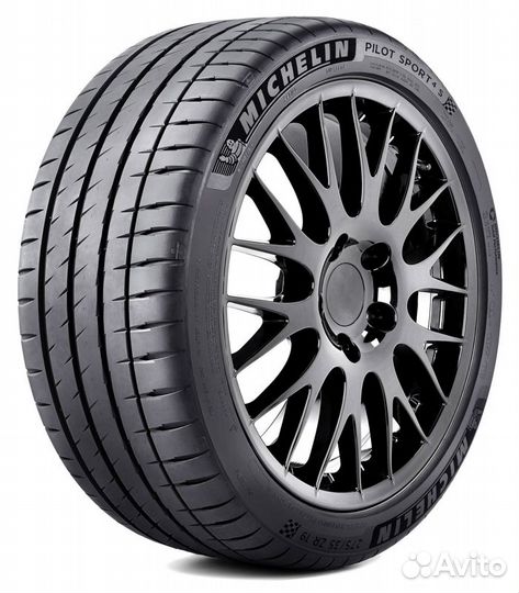 Michelin Pilot Sport 4 S 335/25 R22