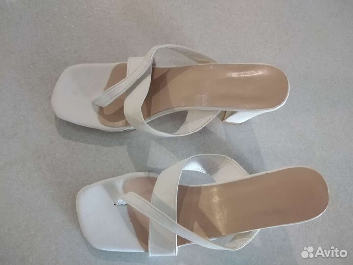 Босоножки новые