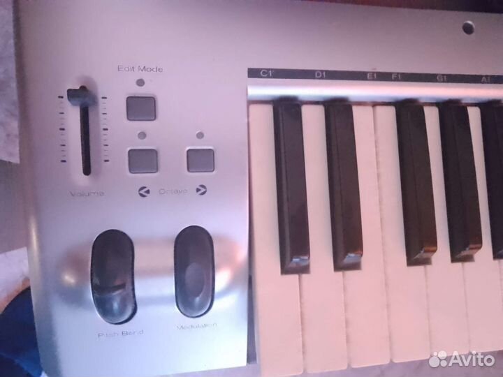 Midi клавиатура,M audio keyryg49 +звуковая карта