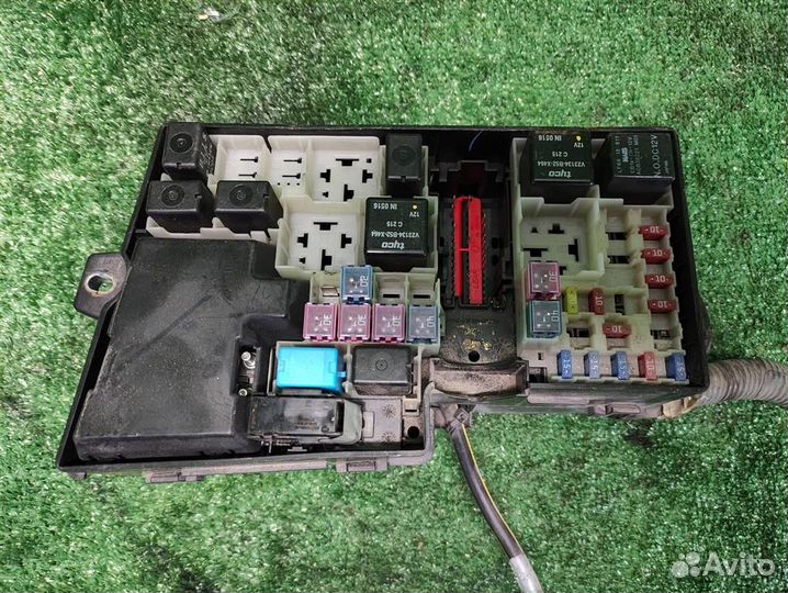 Блок предохранителей моторный Mazda 3 (BK) 2005