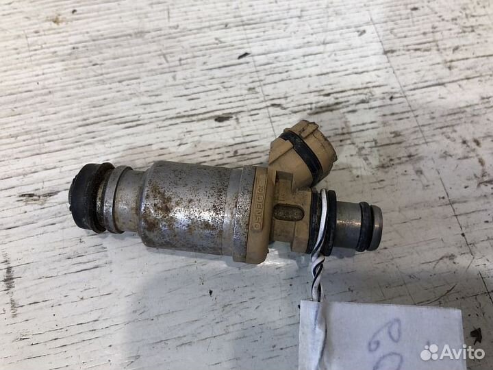 Форсунка Toyota Carina 5A-FE