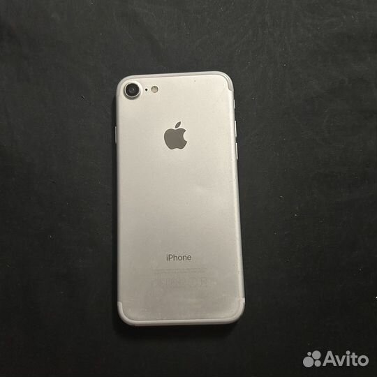 iPhone 7, 32 ГБ