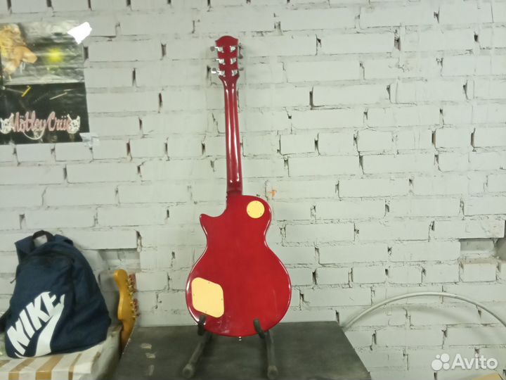 Электрогитара Лес пол