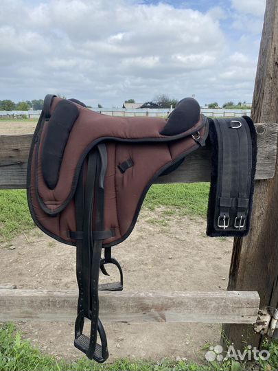 Конная амуниция для лошади