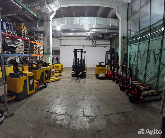 Самоходные складские тележки б/у