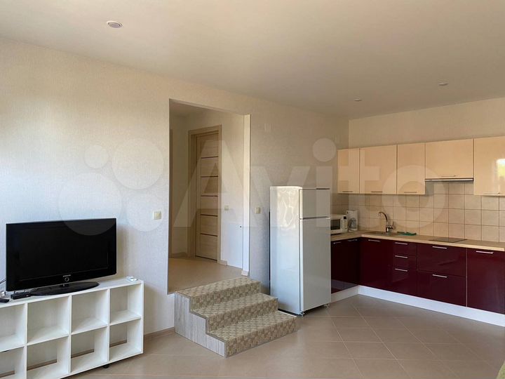 2-к. квартира, 53 м², 1/3 эт.